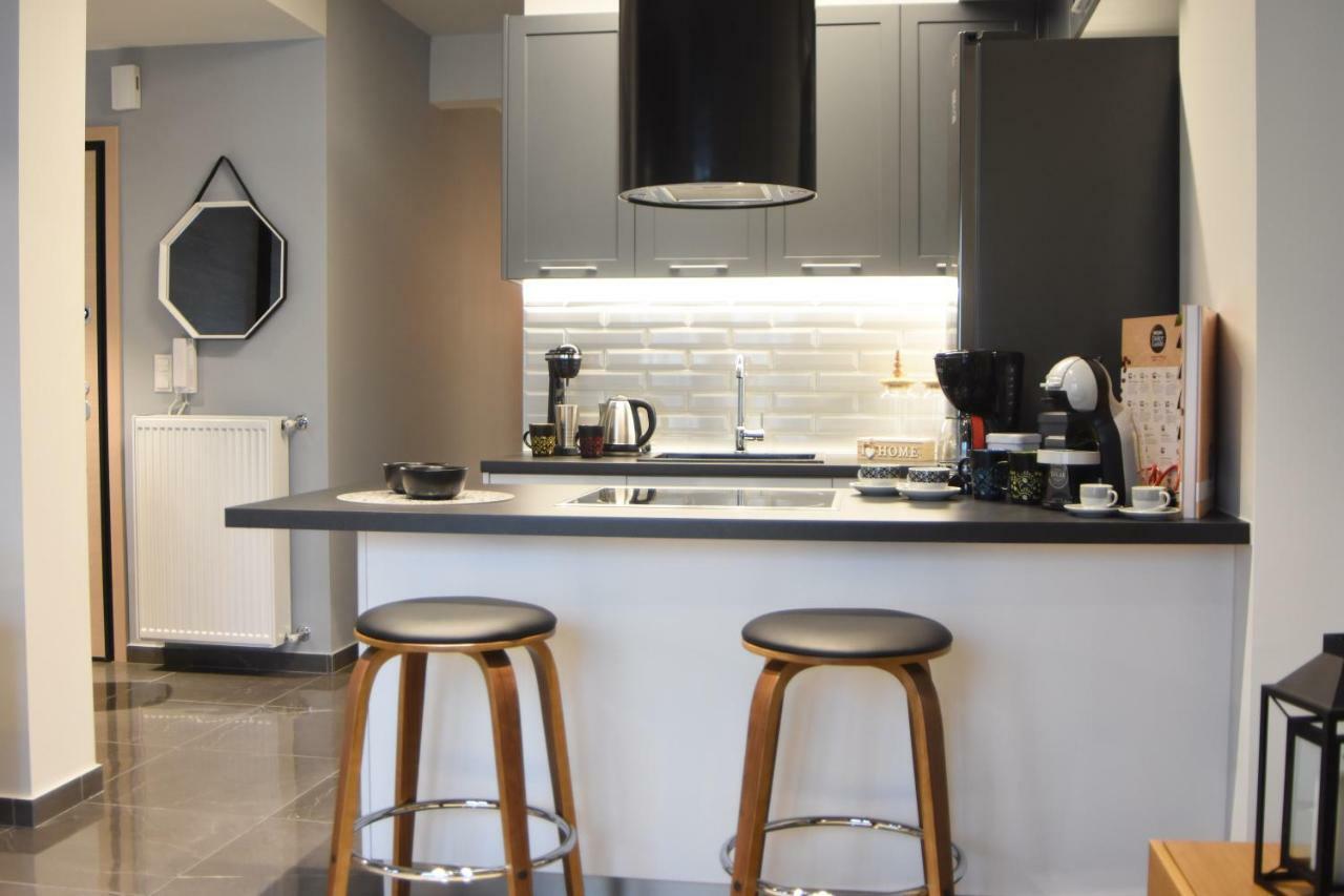 Apartment Comely N Gusto Luxury Apts.