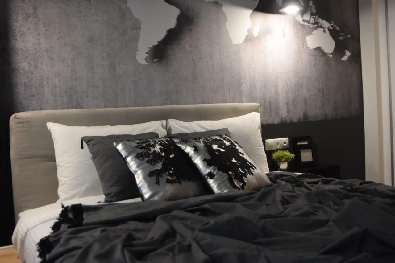Apartment Comely N Gusto Luxury Apts. *