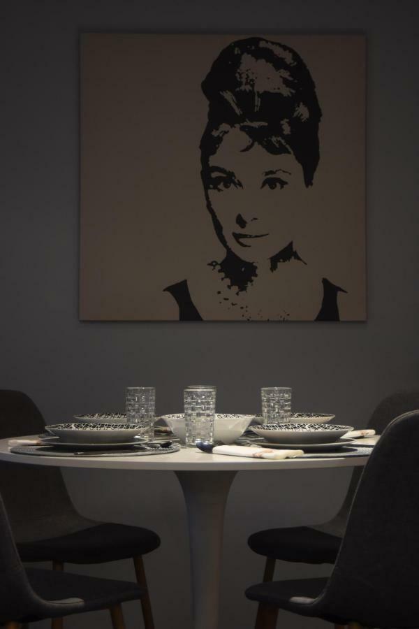 Comely N Gusto Luxury Apts. Apartment *